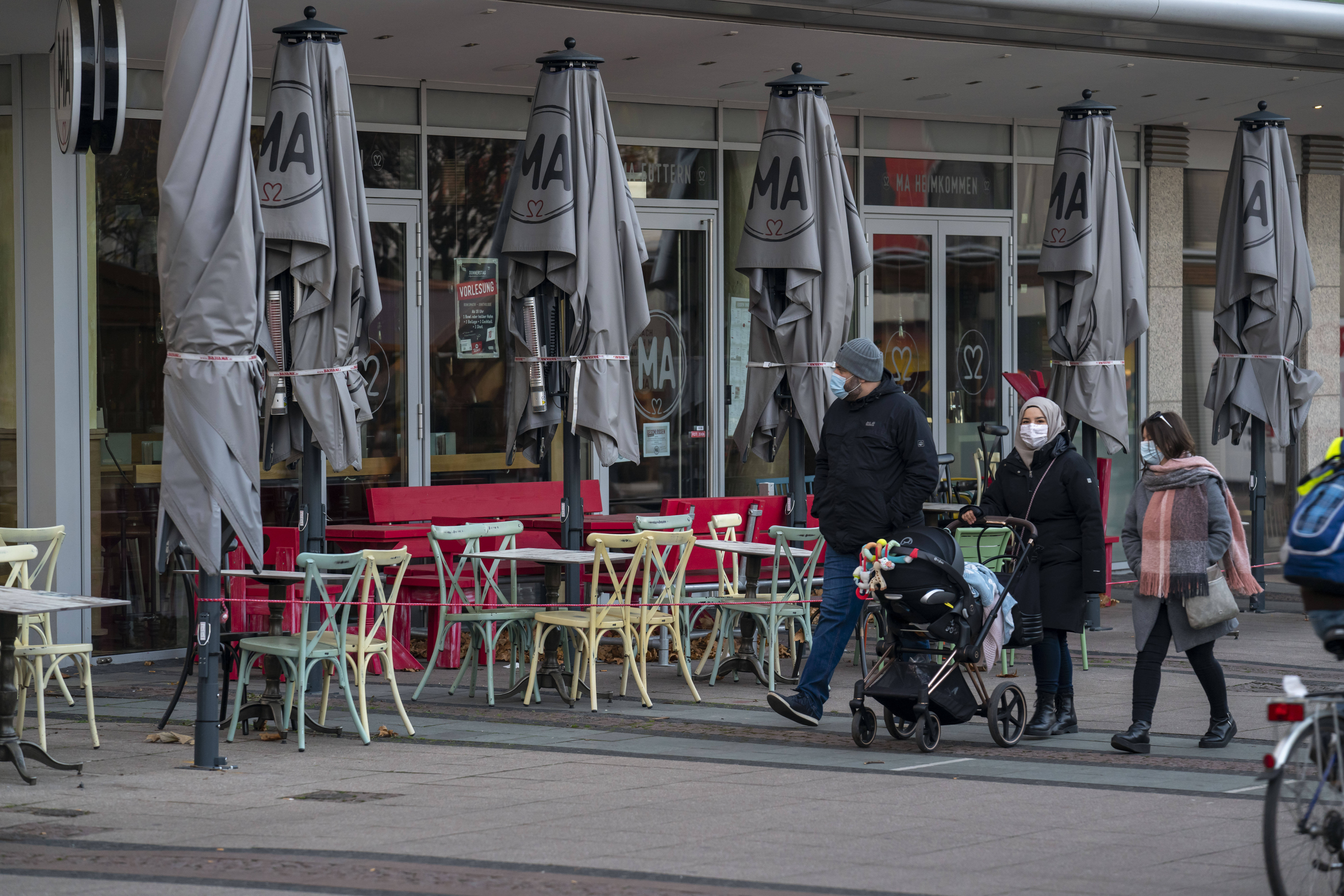 Bis auf weiteres geschlossen: Restaurants und andere Einrichtungen, denen wegen des Corona-Lockdowns Einnahmen entgehen, erhalten Unterstützung vom Staat.