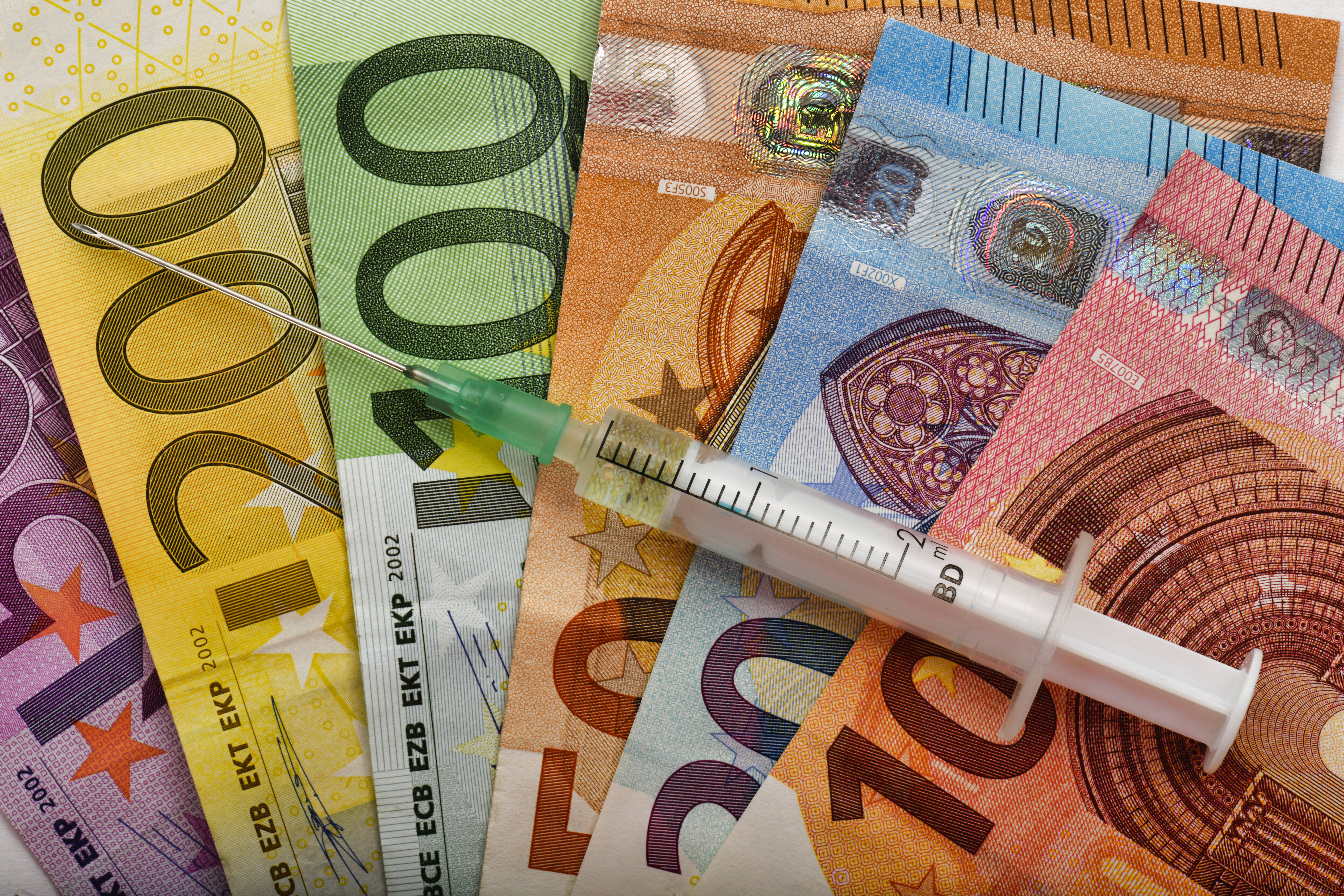 Akuter Handlungsbedarf: Das Defizit der Gesetzlichen Krankenversicherung hat einen neuen Höhepunkt erreicht mit prognostizierten über 17 Milliarden Euro  – die Tendenz ist steigend. 
