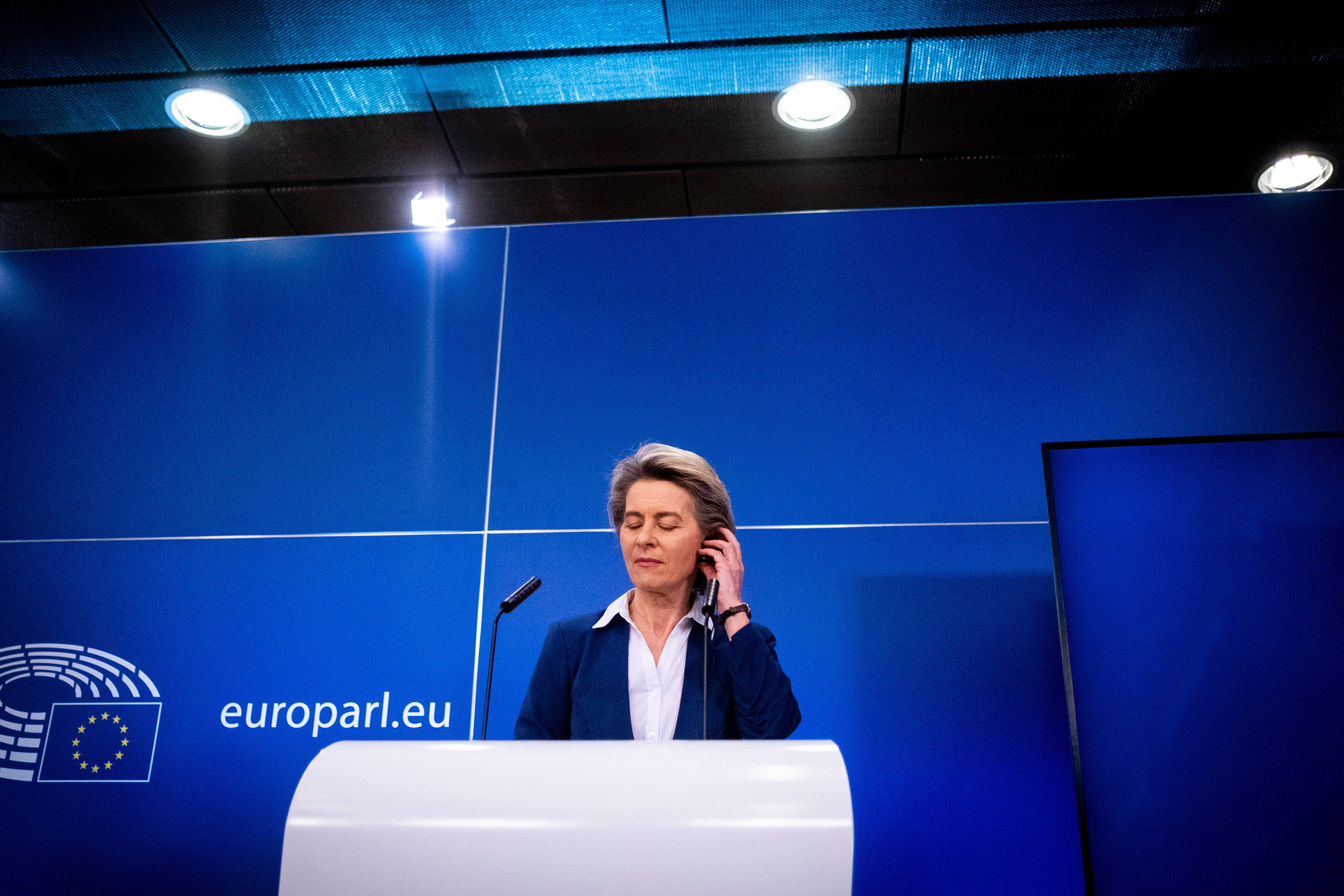 EU-Kommissionspräsidentin musste sich in der S&D-Fraktion einer „kritischen, aber konstruktiven“ Debatte stellen.