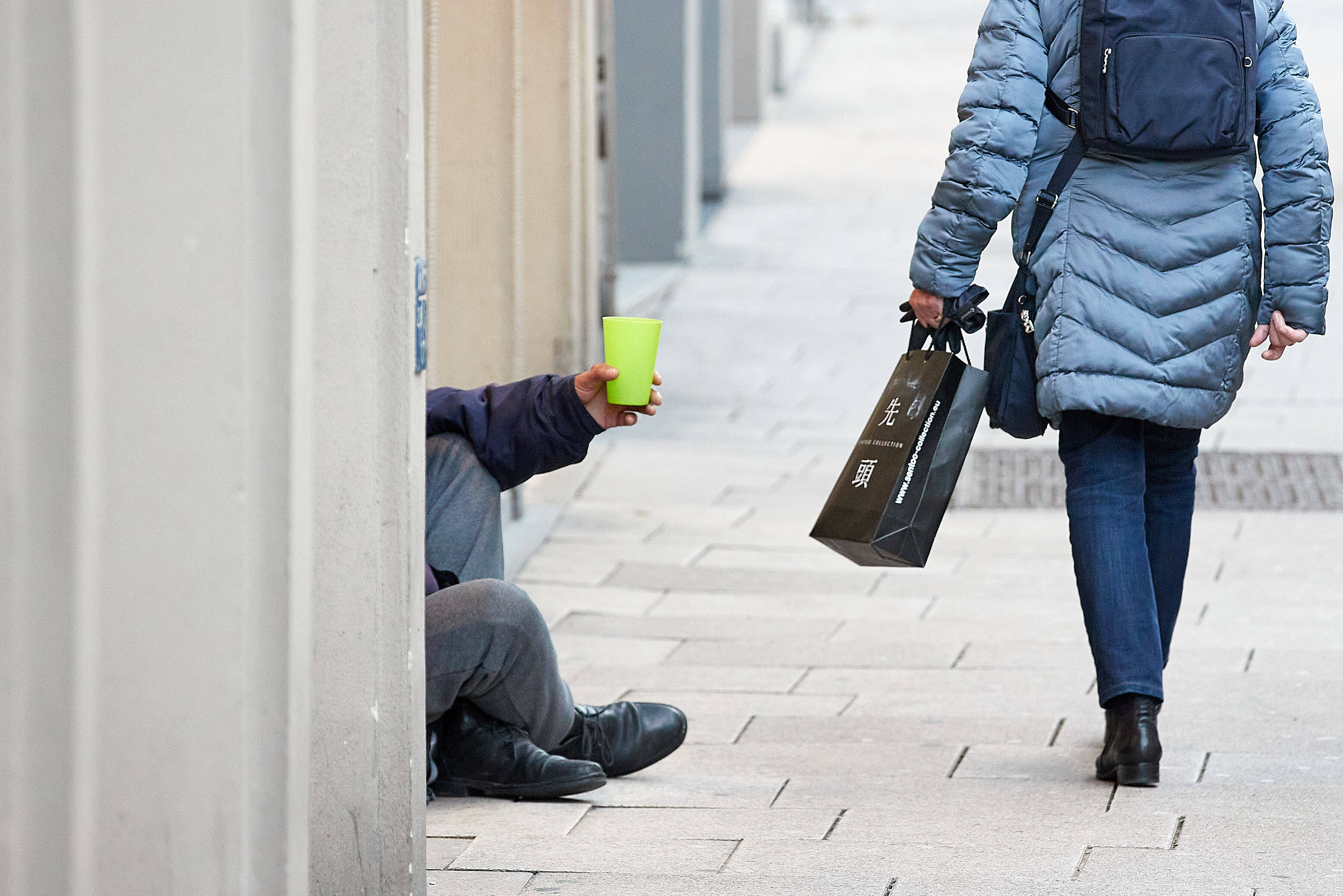 Armut bekämpfen, Bedürftigen helfen: Sozialverbände und Gewerkschaften fordern eine deutliche Erhöhung der Grundsicherung.