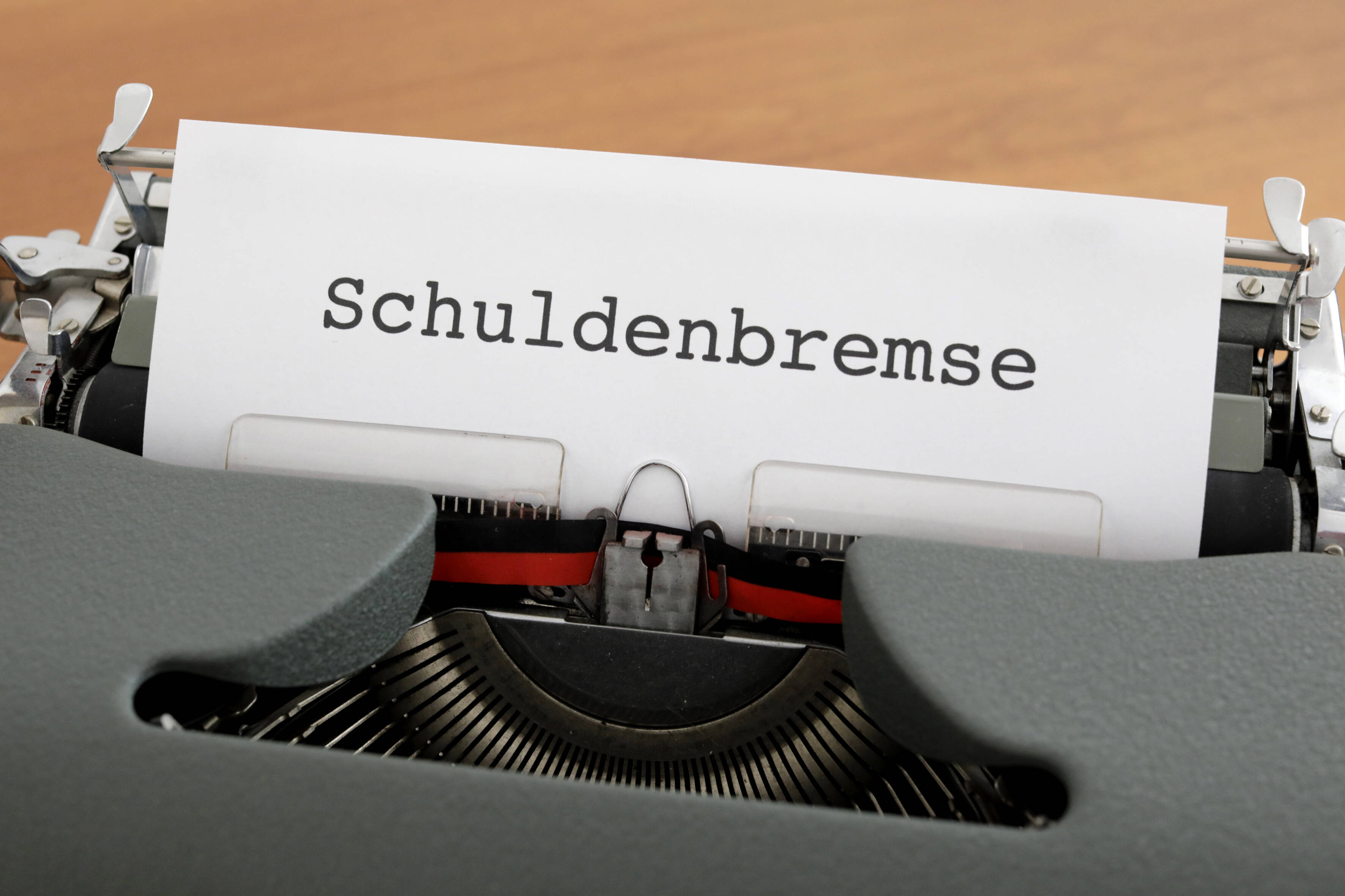 Nicht in Stein gemeißelt: Das Urteil des Bundesverfassungsgerichts lässt Spielraum für neue Schulden über die Schuldenbremse hinaus.