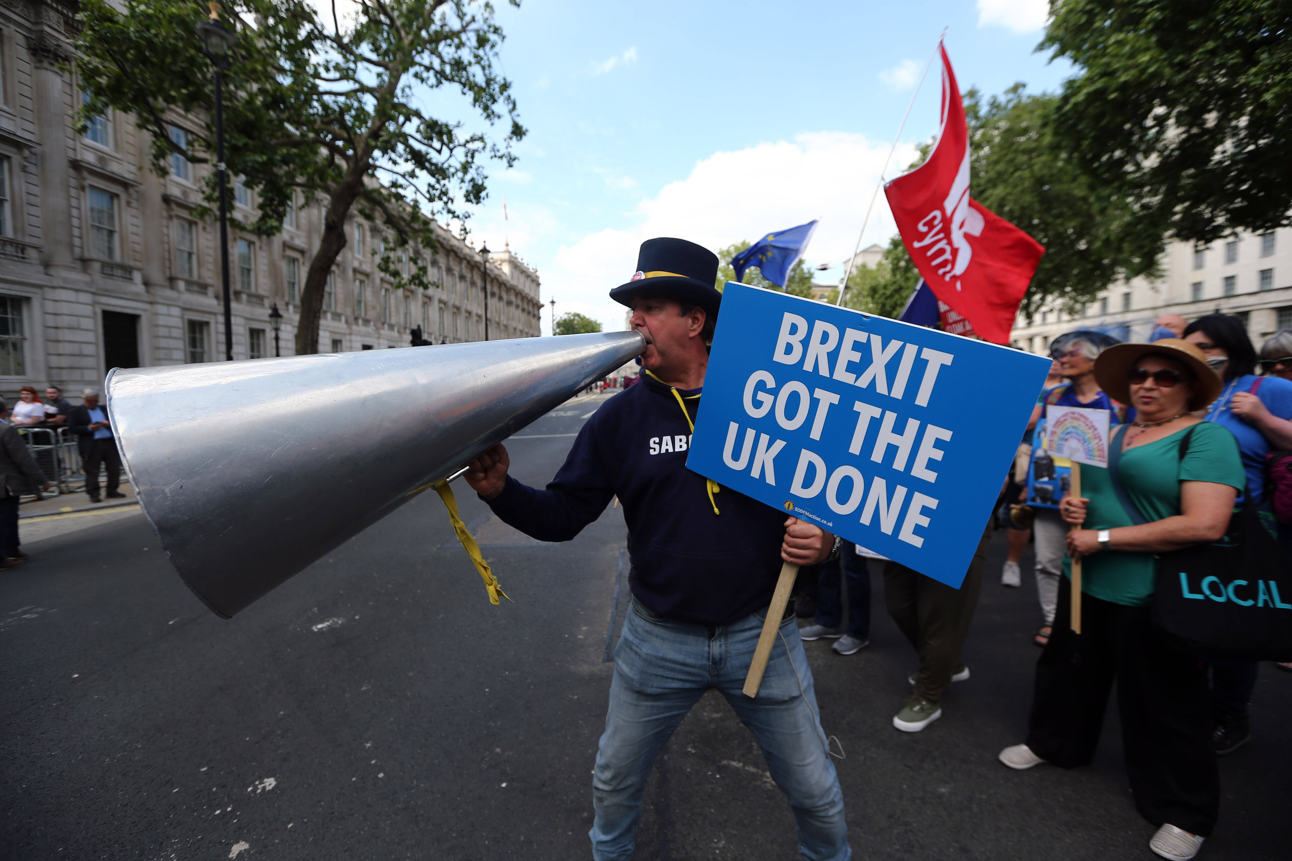Demonstrant*innen am Jahrestag des Brexit-Votums.