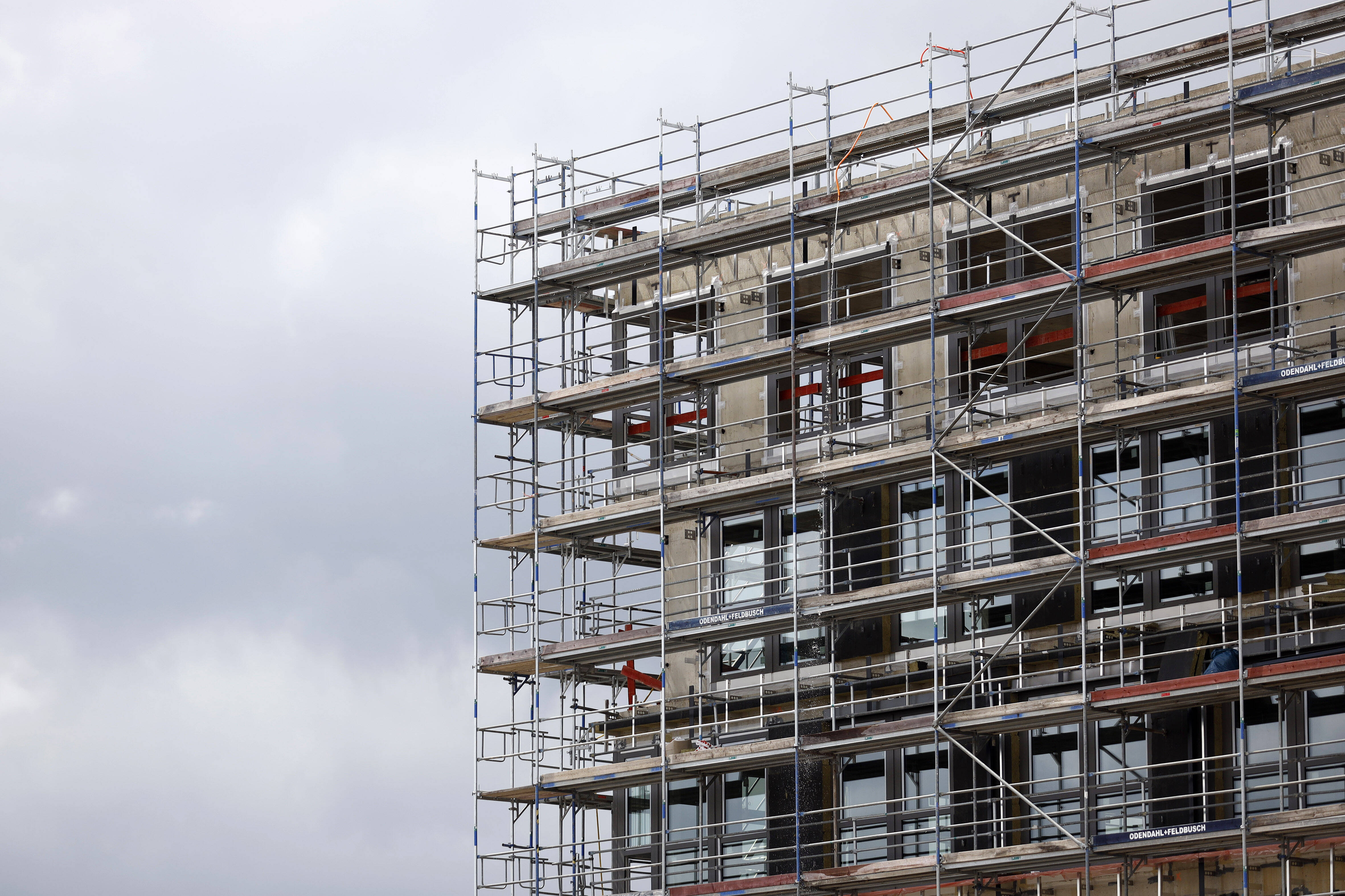 Bundesbauministerin Klara Geywitz setzt im Kampf gegen Wohnungsnot auf „Serielles Bauen“.