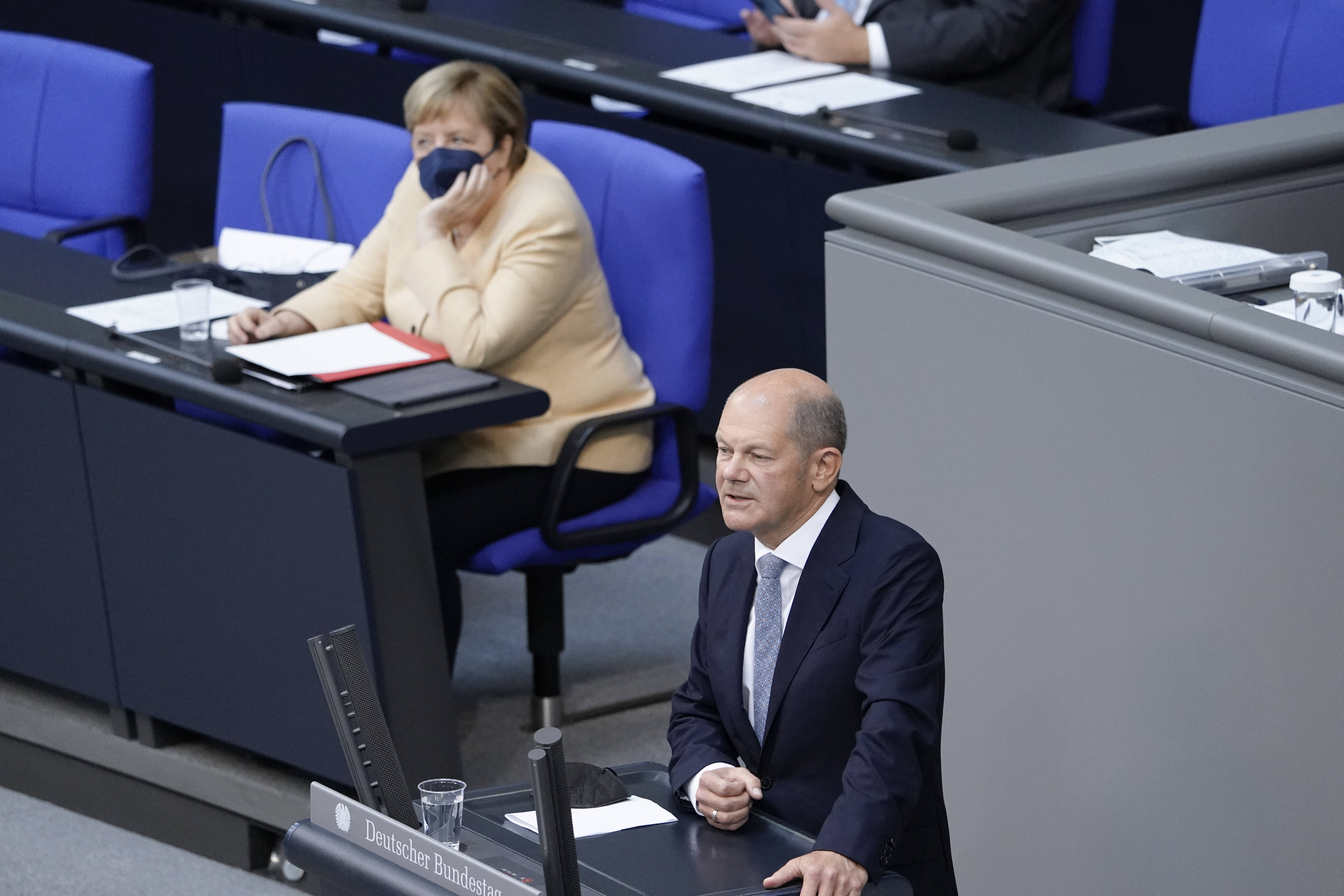 Letztes Aufeinandertreffen vor der Wahl: Olaf Scholz und Angela Merkel am 7. September 2021 im Bundestag.