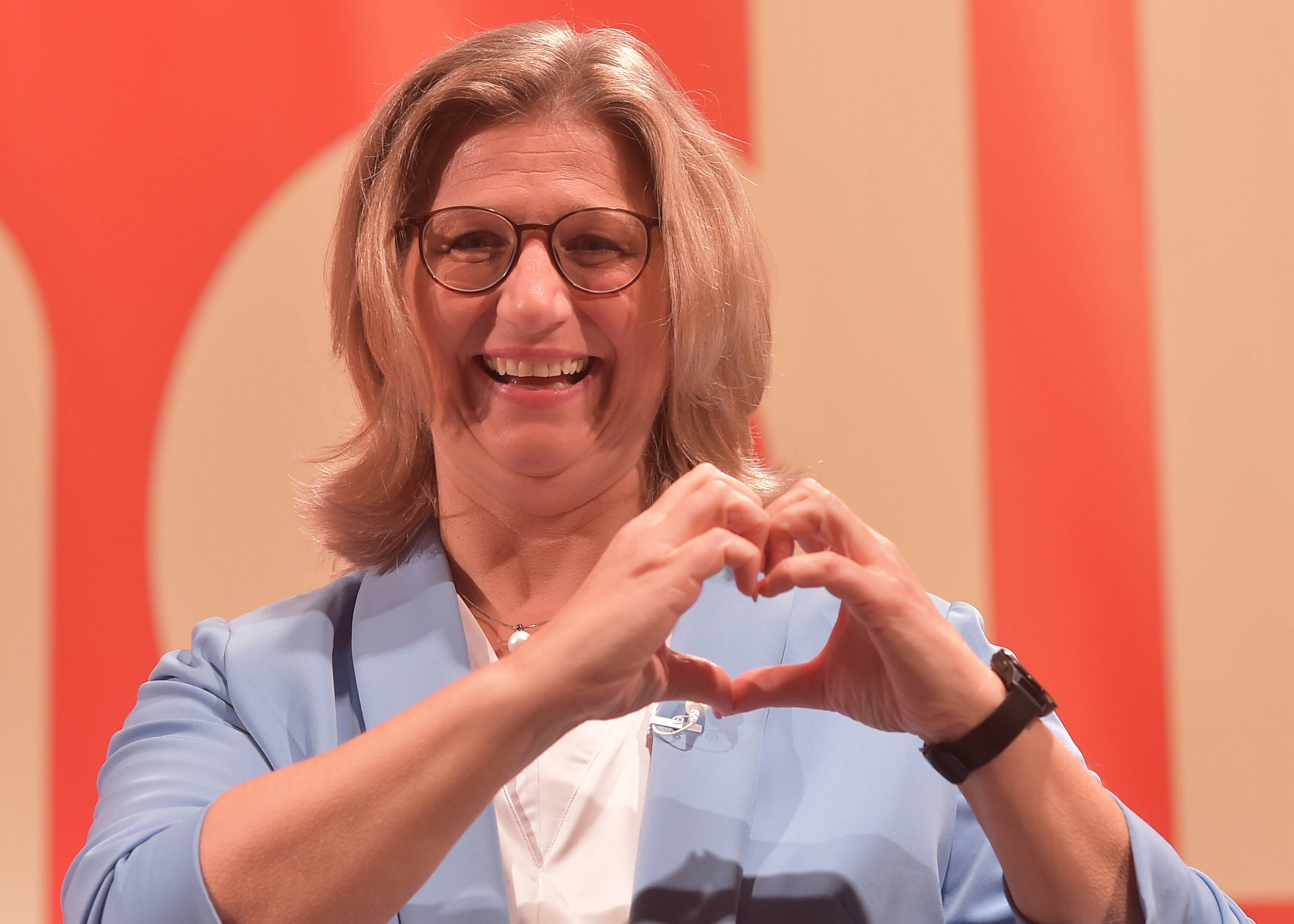 Anke Rehlinger beim Landesparteitag der Saar-SPD im November: echte Saarlandliebe