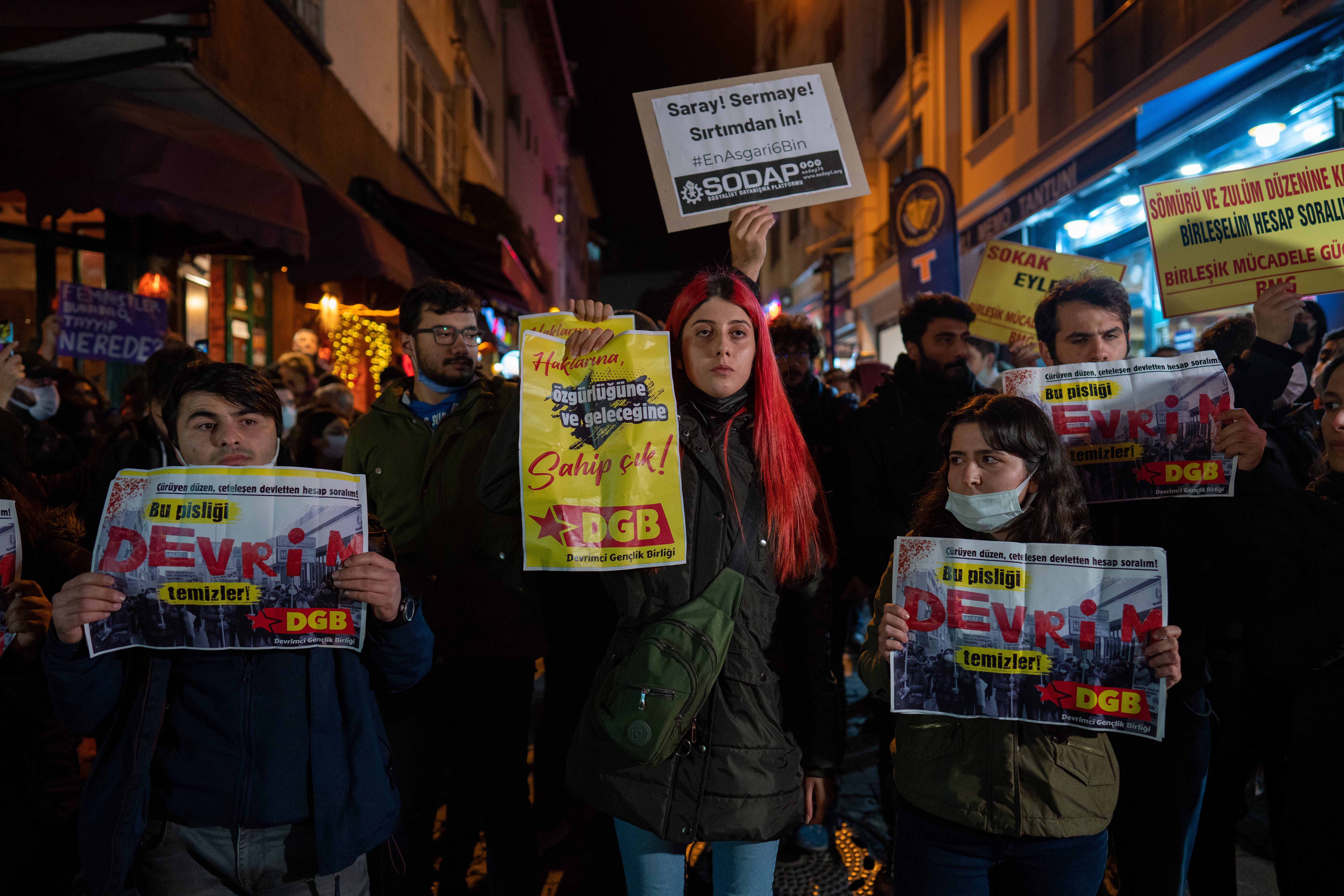 Demonstration gegen die Erdogan-Regierung in Istanbul: Der Verfall der türkischen Lira treibt die Menschen auf die Straße.