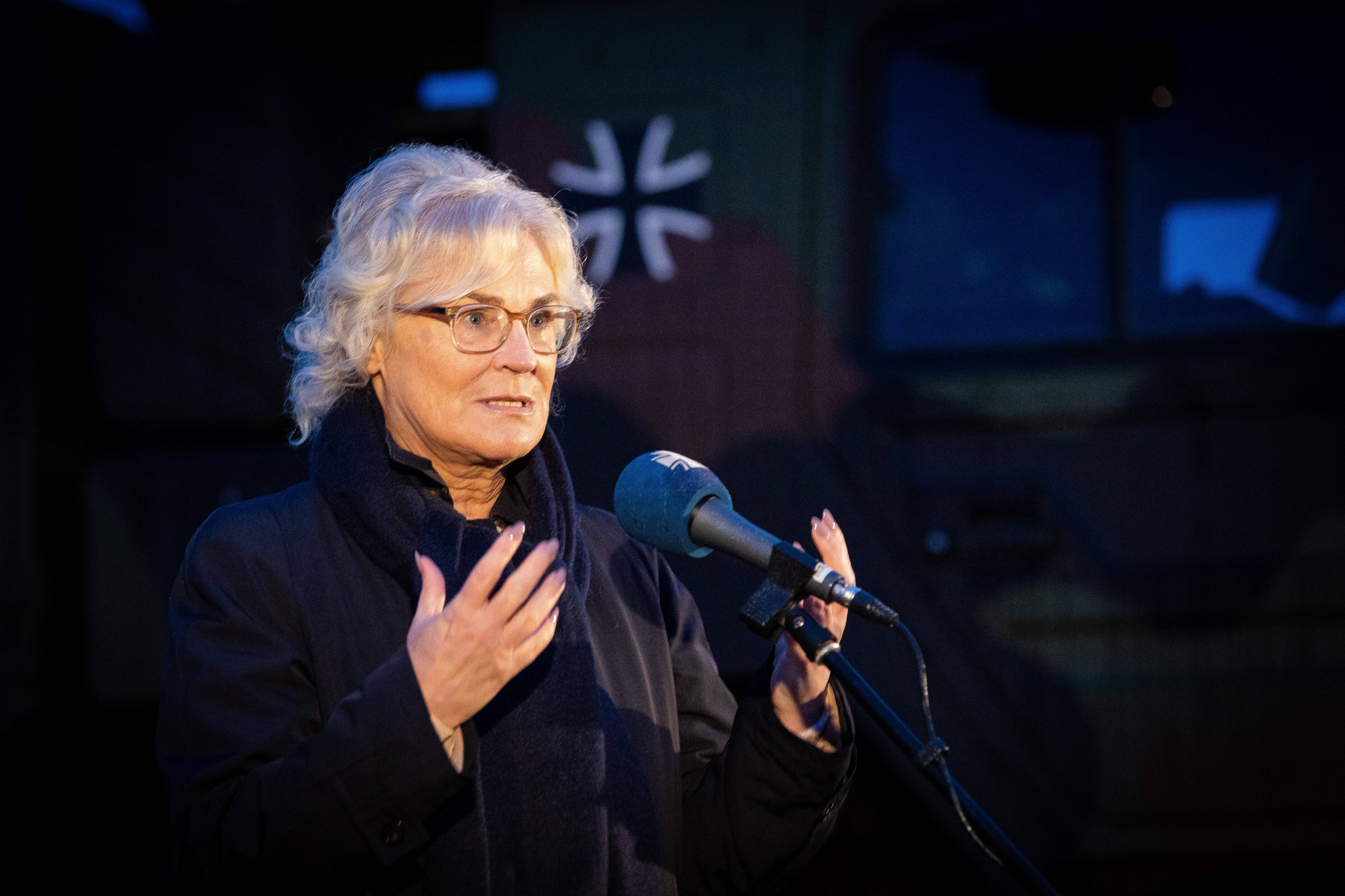 Bundesverteidigungsministerin Christine Lambrecht – hier bei einem Besuches des Logistikbataillons 172 in Beelitz am 14.12.2021 – warnt Russland vor weiteren Aggressionen gegen die Ukraine.
