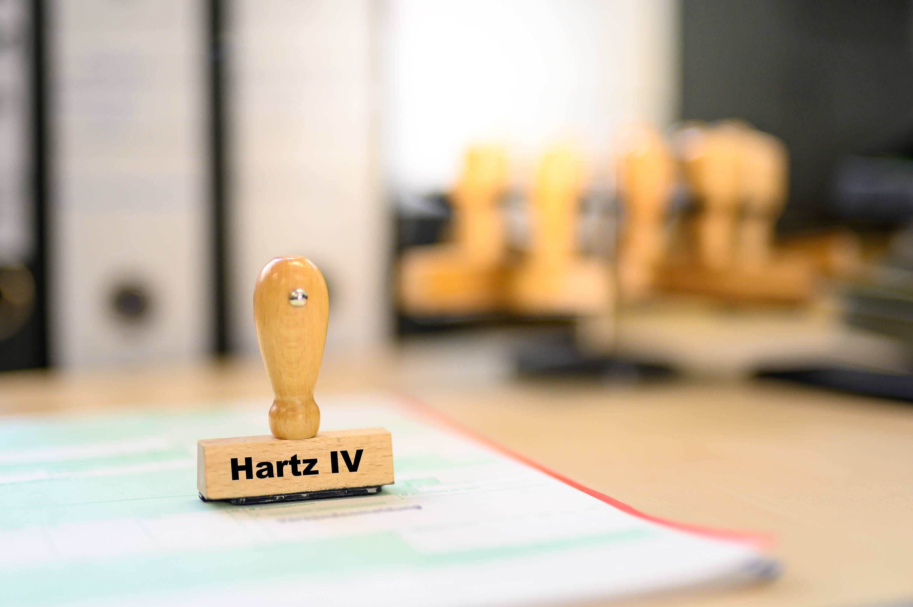 Keine Leistungskürzungen bis Ende des Jahres: Bundesarbeitsminister Hubertus Heil will die Hartz-IV-Sanktionen aussetzen.