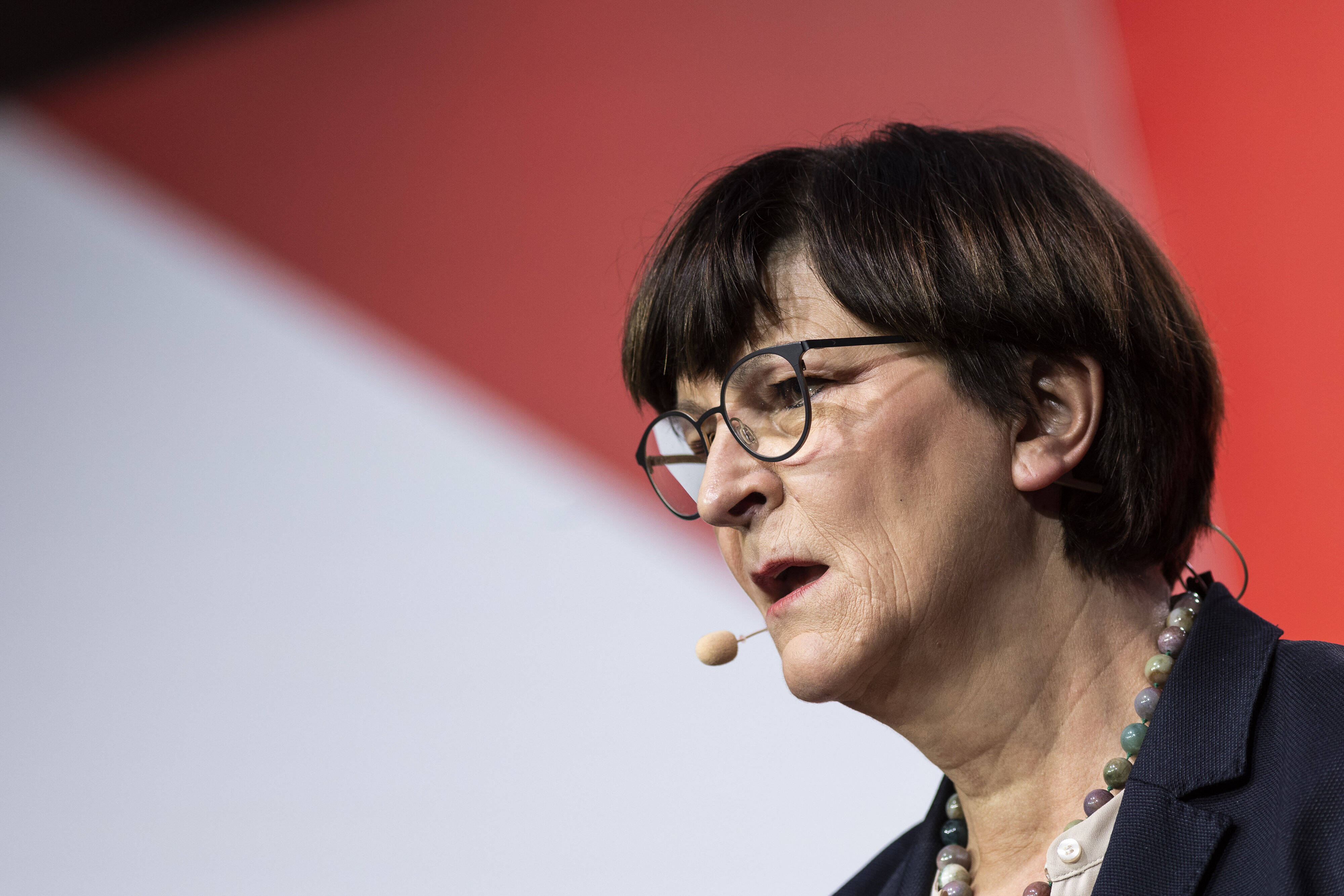 SPD-Chefin Saskia Esken fordert Aufklärung:  „Es muss geklärt werden, ob die CDU-Führung informiert war.“