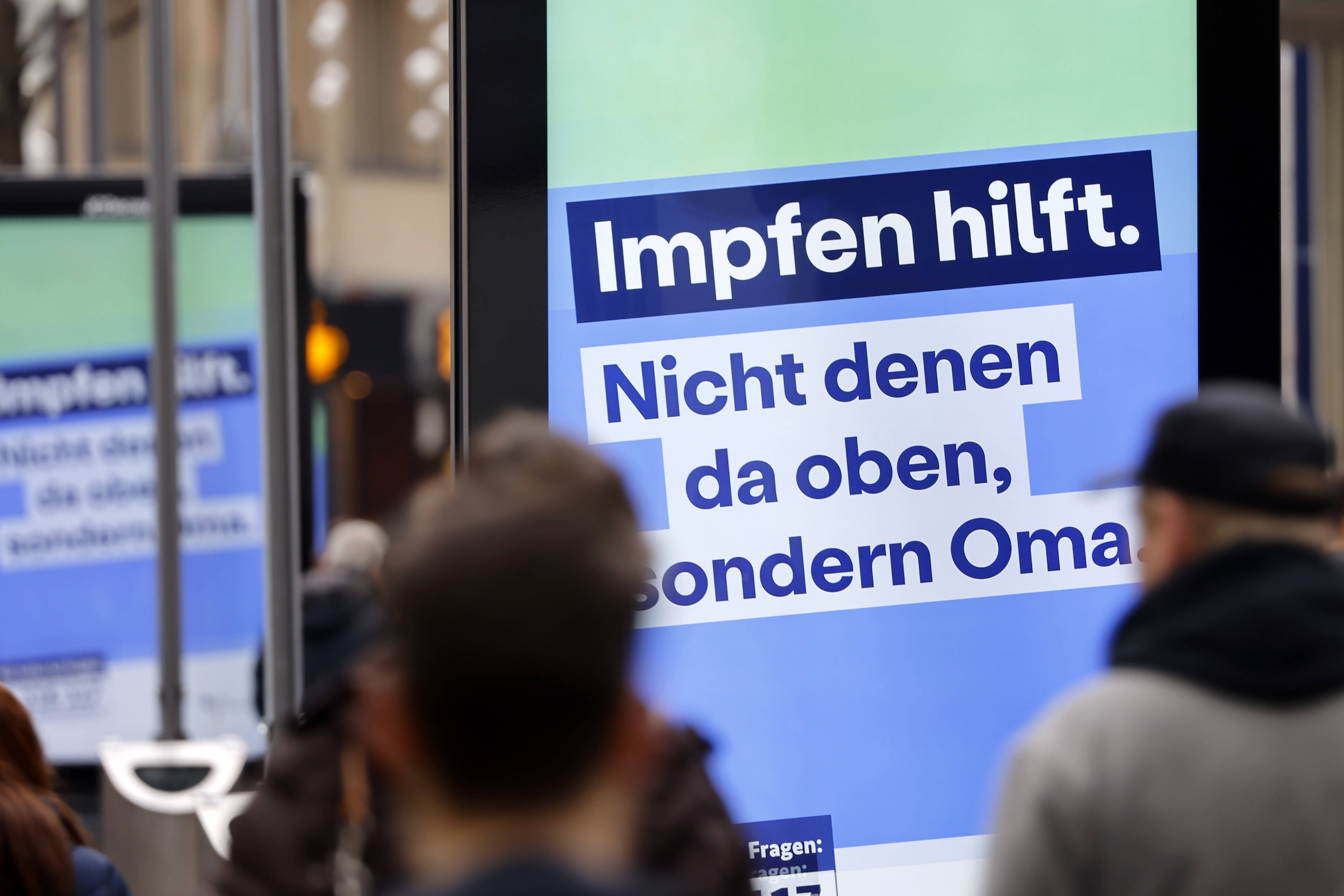 Der Weg für die Impfpflicht in der Pflege ist frei: Das Bundesverfassungsgericht bewertete den Schutz der Gepflegten höher als die Interessen der Pflegenden.