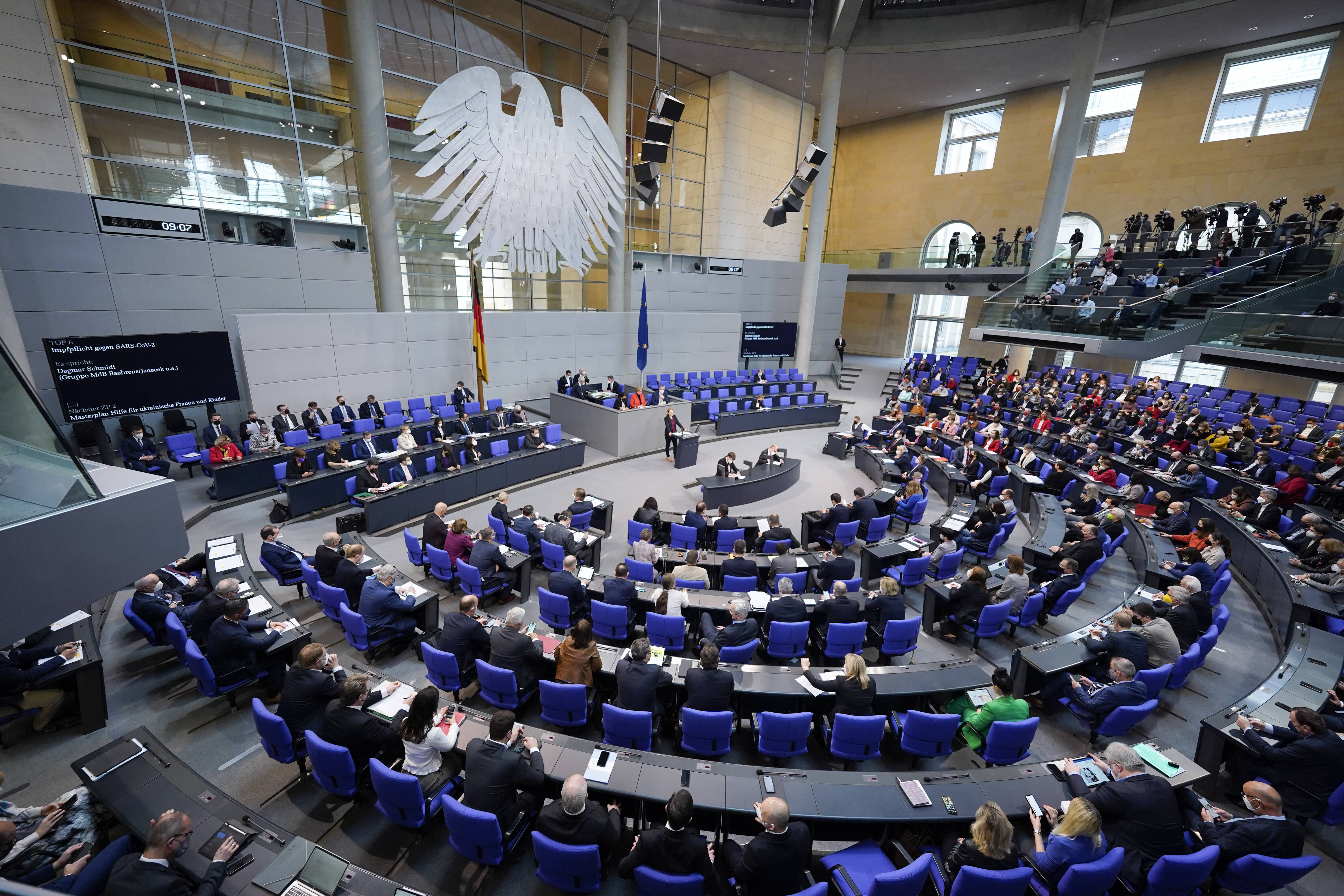 Zweieinhalb Stunden debattierte der Bundestag über die Impfpflicht. Am Ende lehnte sie eine Mehrheit ab.