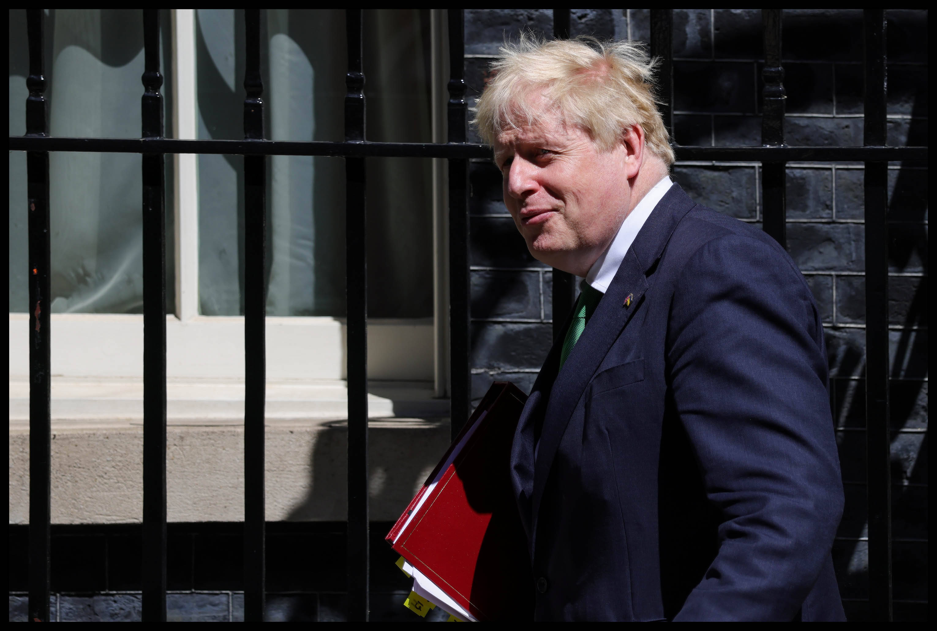Das Referendum in seiner Partei hat Boris Johnson knapp gewonnen. Dennoch könnte seine politische Karriere bald vorbei sein.