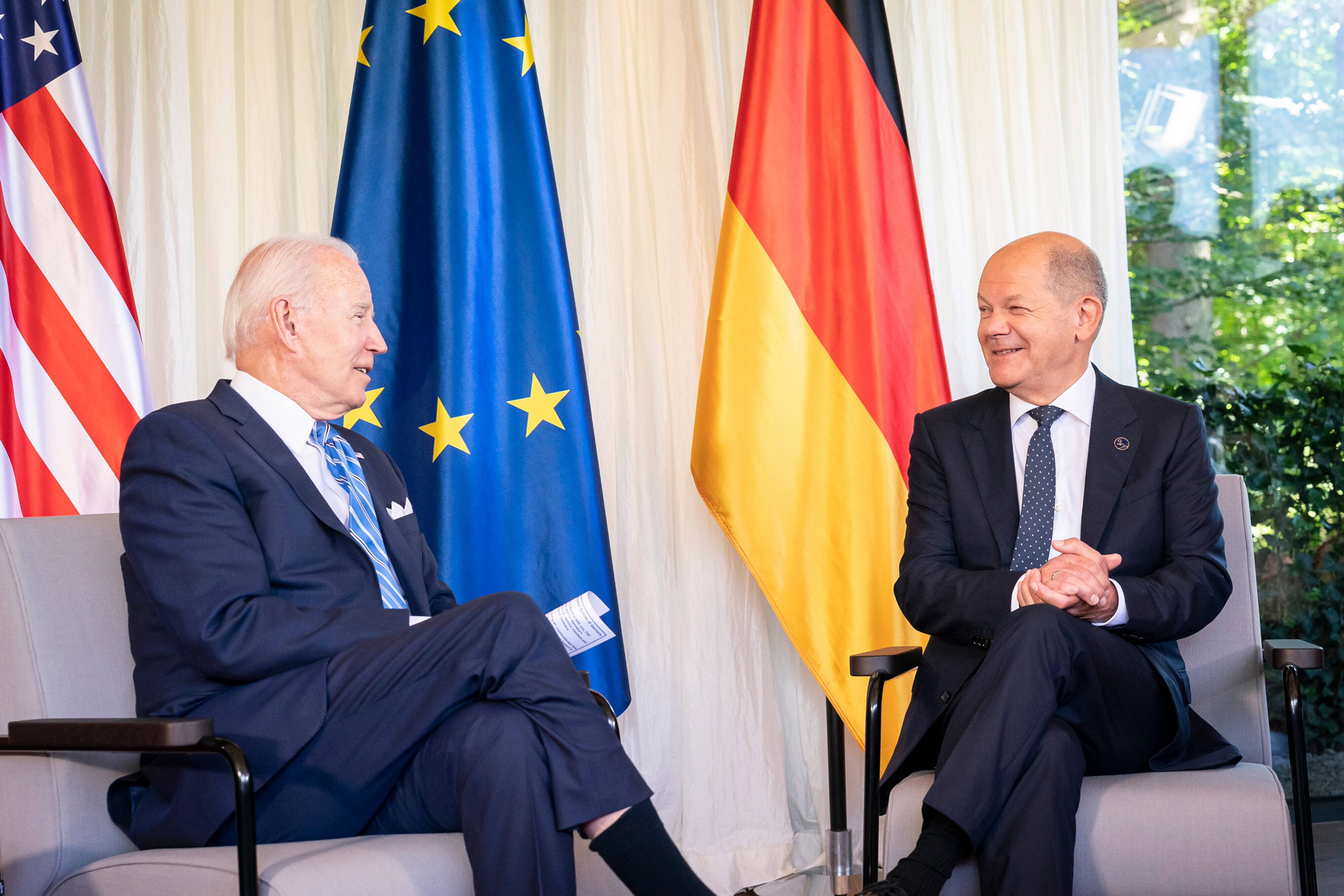 Zuletzt trafen sie sich beim G7-Gipfel in Elmar zum persönlichen Gespräch: Bundeskanzler Olaf Scholz (r.) und US-Präsident Joe Biden