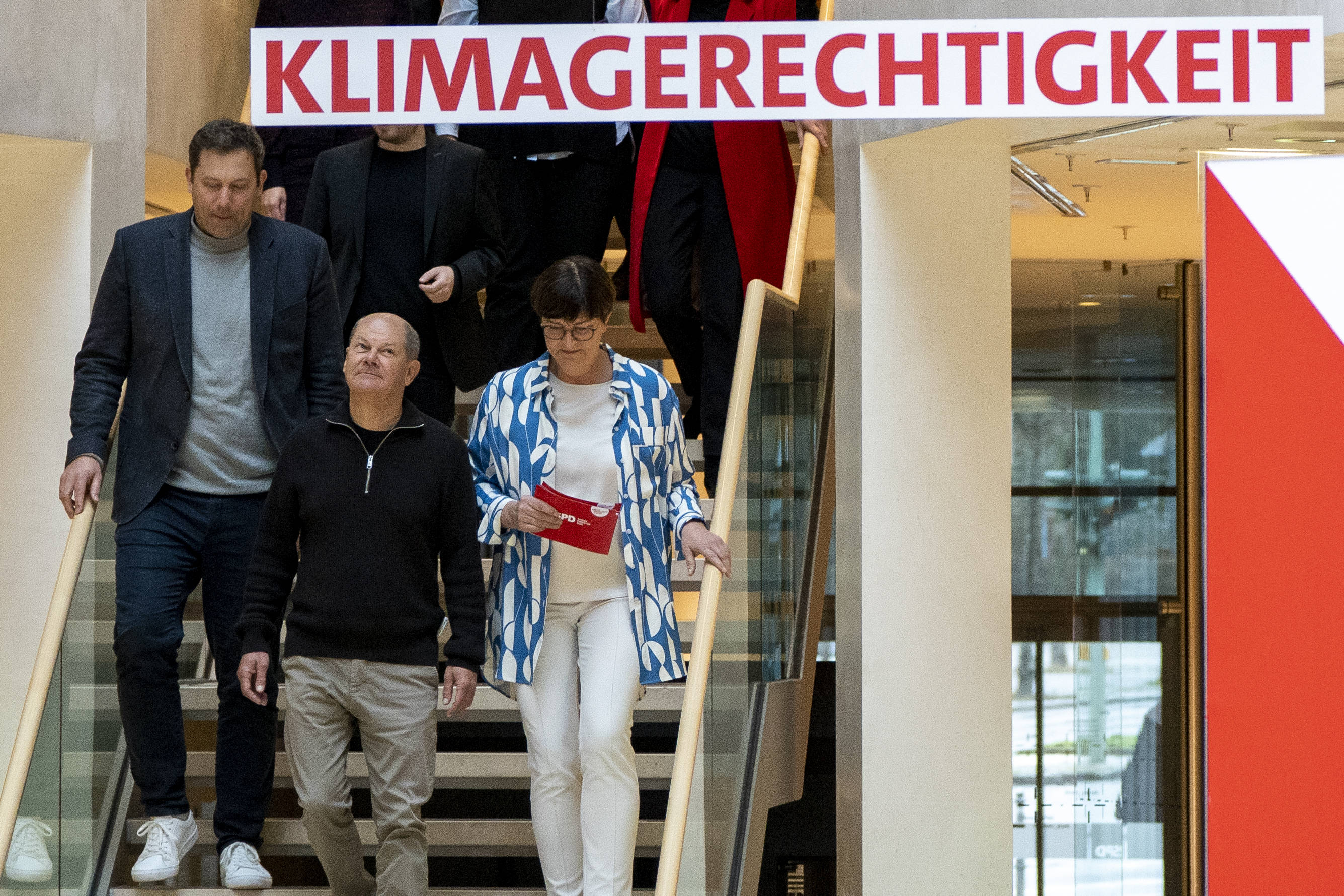 Die SPD hat sich Klimagerechtigkeit auf die Fahnen geschrieben. Ein breites gesellschaftliches Bündnis unterstützt das mit fünf Forderungen.