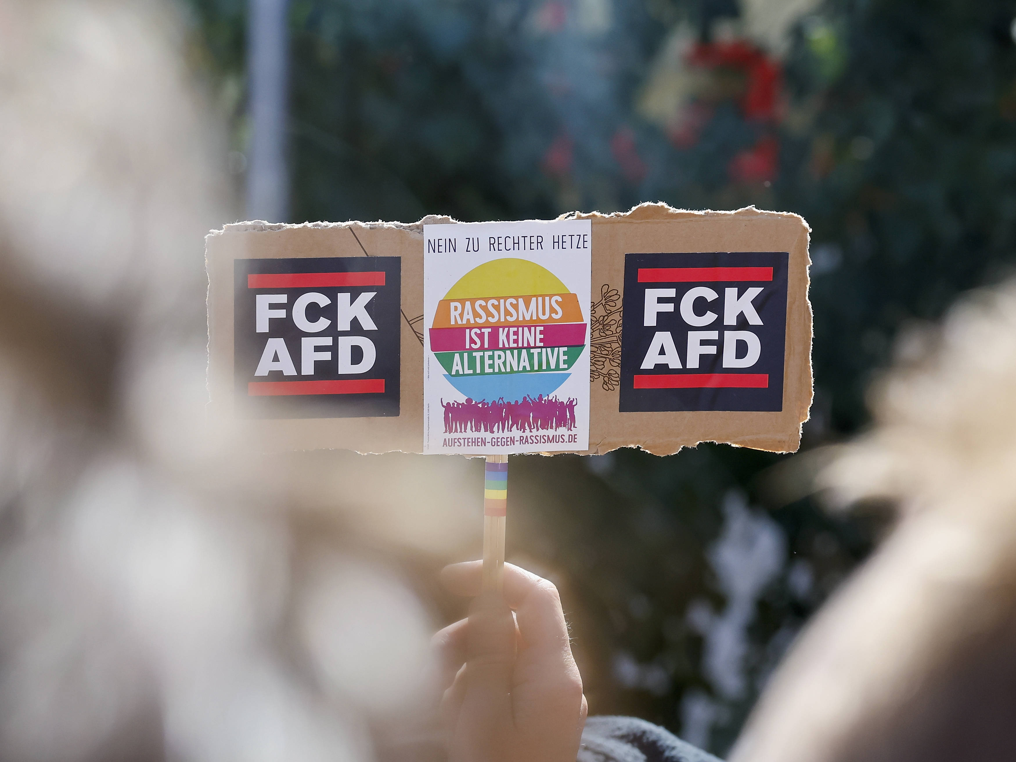 Kein Millimeter nach rechts: Wie hier Ende Juni in Würzburg wollen sich auch in Magdeburg viele der AfD entgegenstellen.