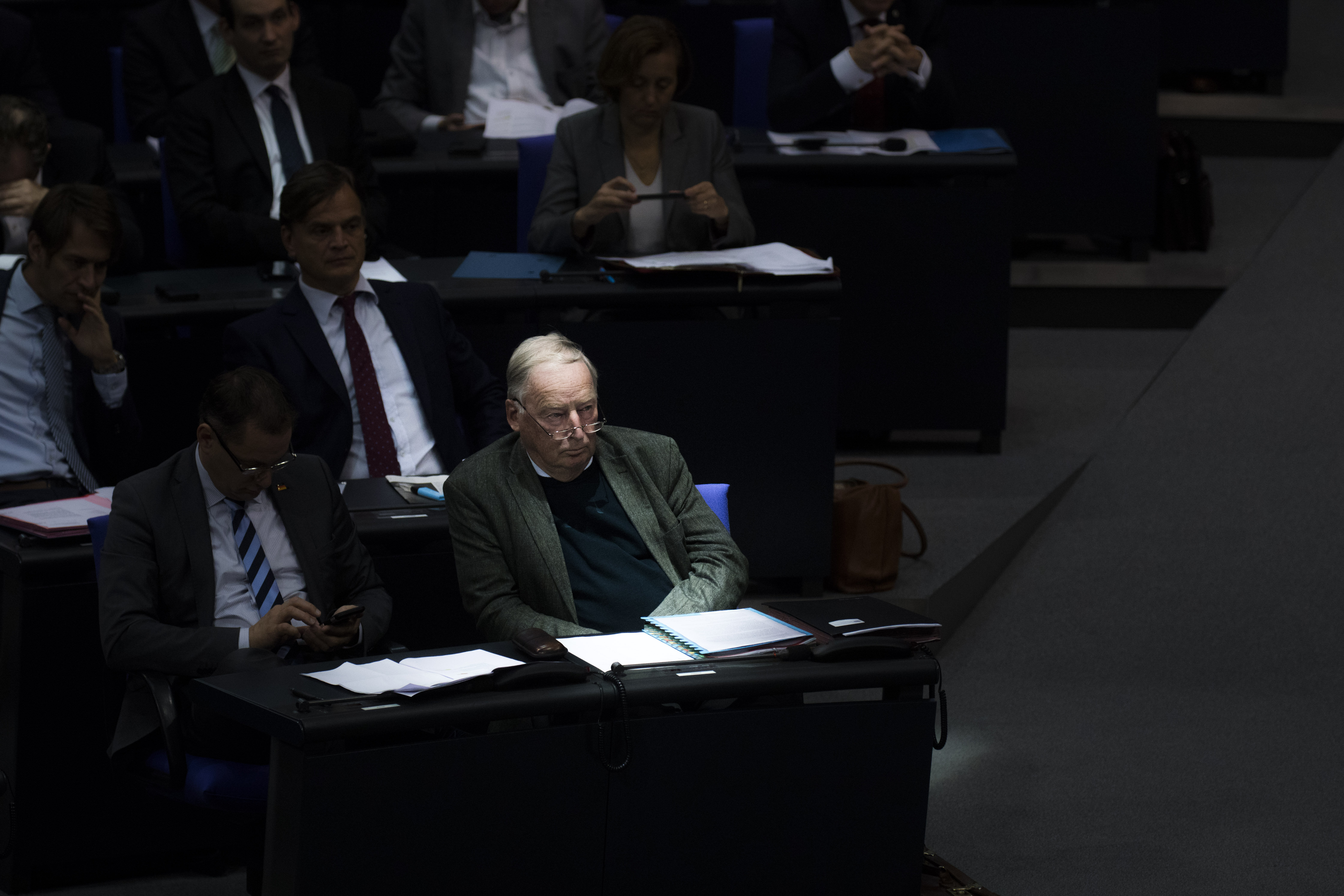 AfD-Fraktion im Bundestag: Wenn es uns gelingt, die Fassaden ihrer potemkinschen Dörfer einzureißen und ihre kruden, widersprüchlichen und fehlerhaften Inhalte bloßzustellen, können wir die AfD empfindlich schwächen., meint Carsten Schneider.