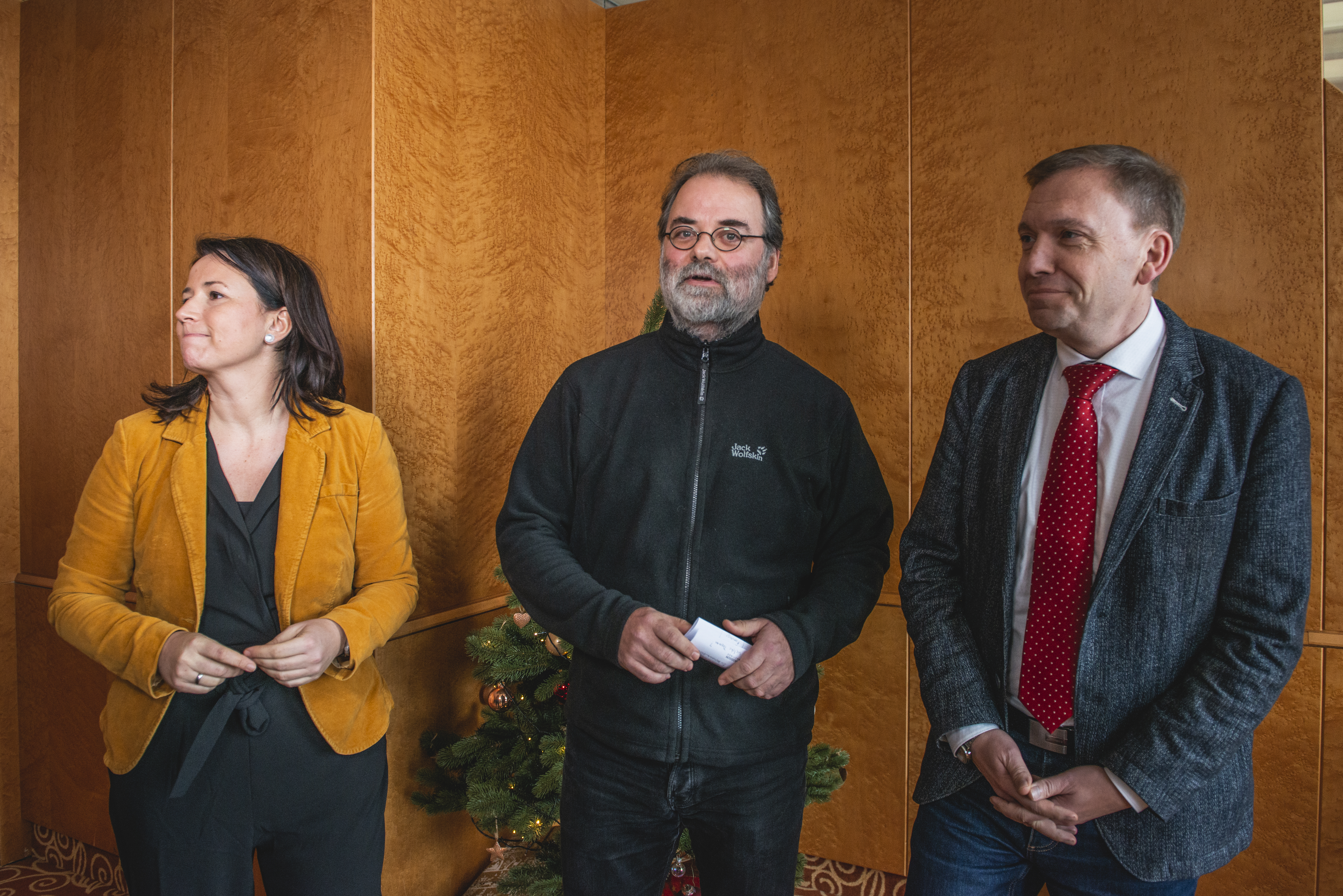 Wollen eine Minderheitsregierung in Thüringen bilden: die Fraktionsvorsitzenden von SPD, Linkspartei und Grünen, Matthias Hey, Steffen Dittes und Anja Siegesmund v.l.)