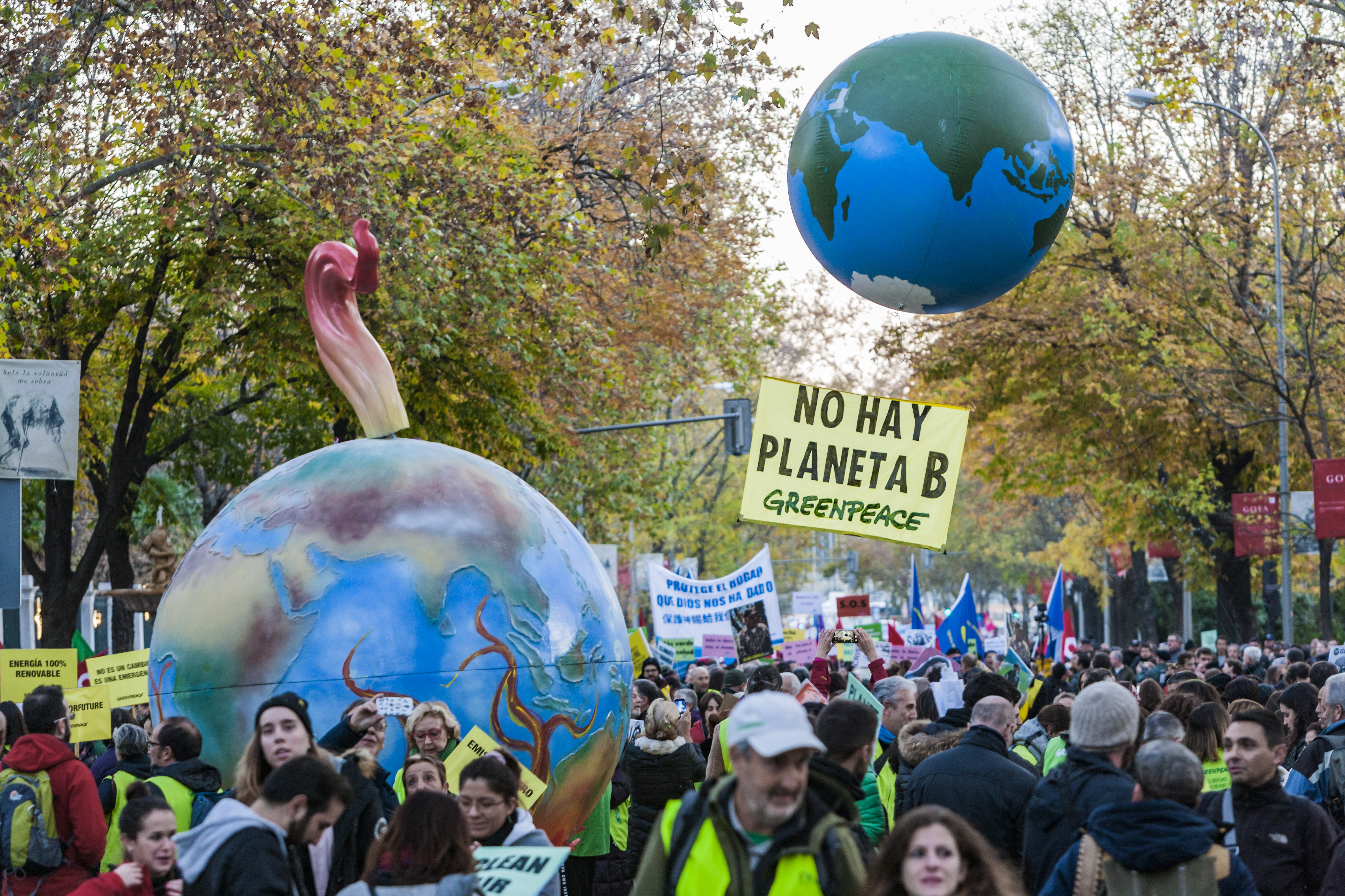 Proteste vor der Weltklimakonferenz in Madrid: Der der Klima- und Umweltschutz kann zur neuen, verbindenden Vision für Europa werden, meint Bundesumweltministerin Svenja Schulze.