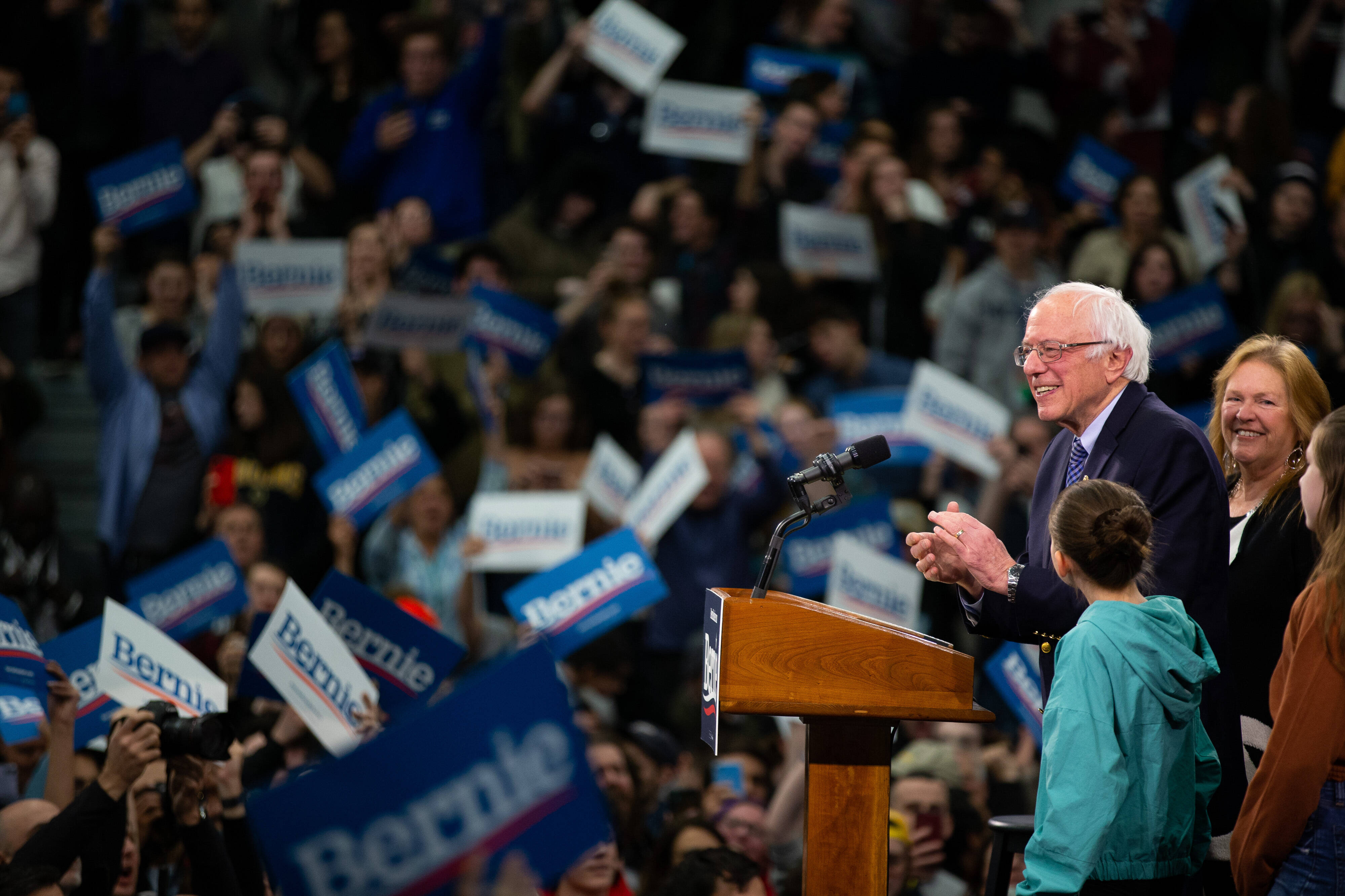 Bernie Sanders hat in New Hampshire gewonnen, aber nur knapp.