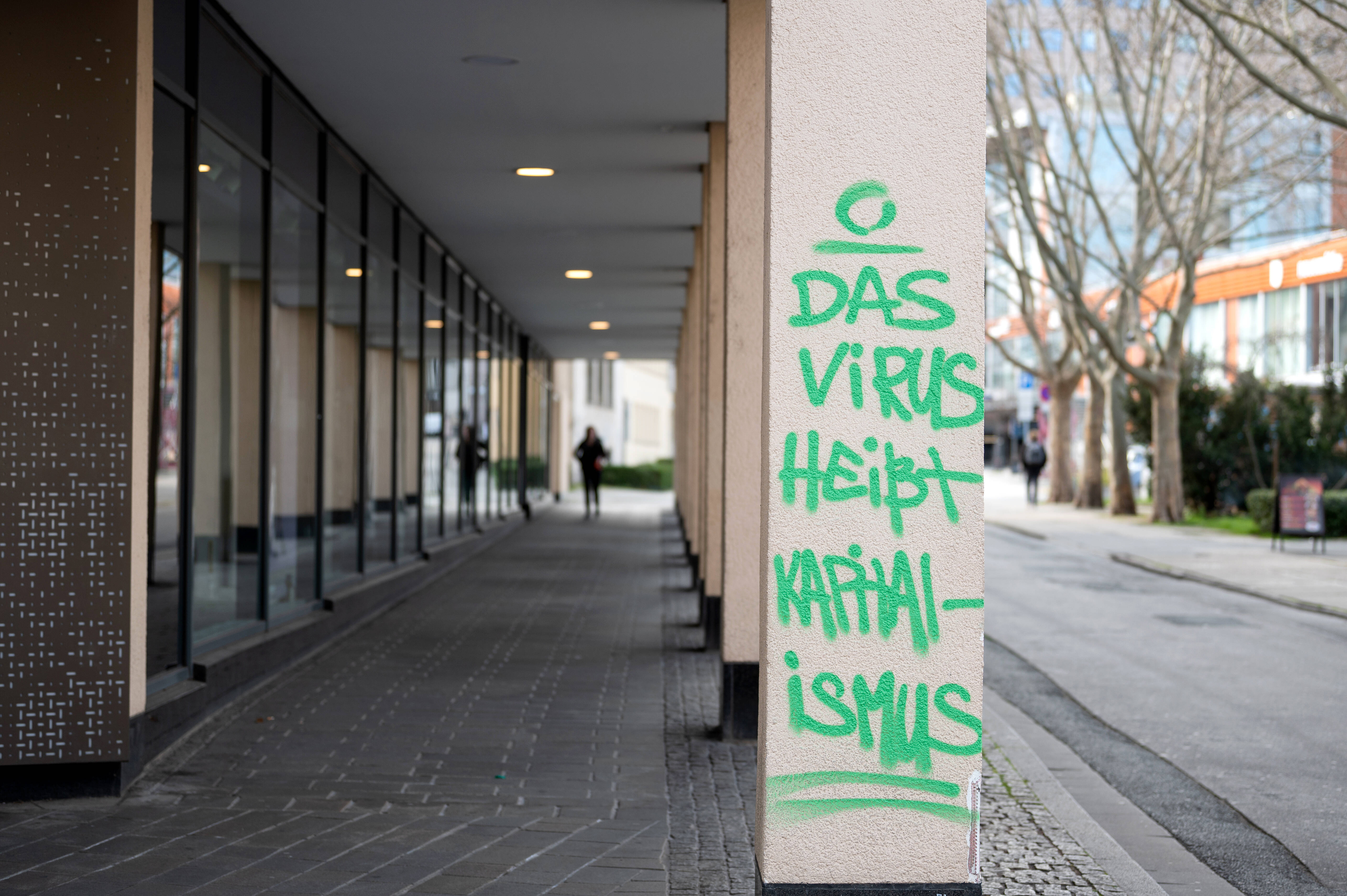Wie verändert das Corona-Virus den Kapitalismus? Die progressiven Parteien sollten ihre Vorstellungen klar benennen, meint Margarita Bolaños Arquin.