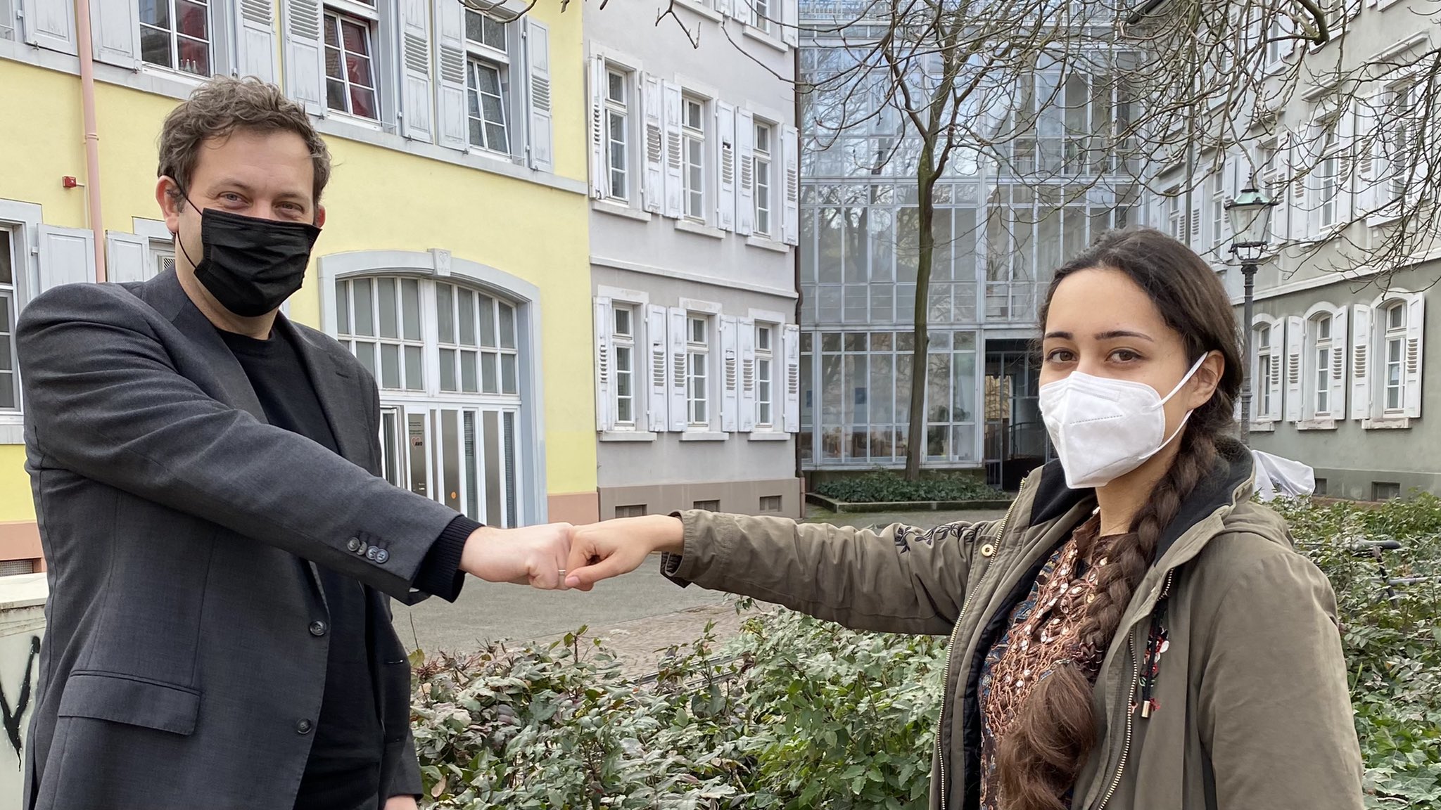 SPD-Generalsekretär Lars Klingbeil hat sich in Karlsruhe mit Aisha Fahir getroffen.