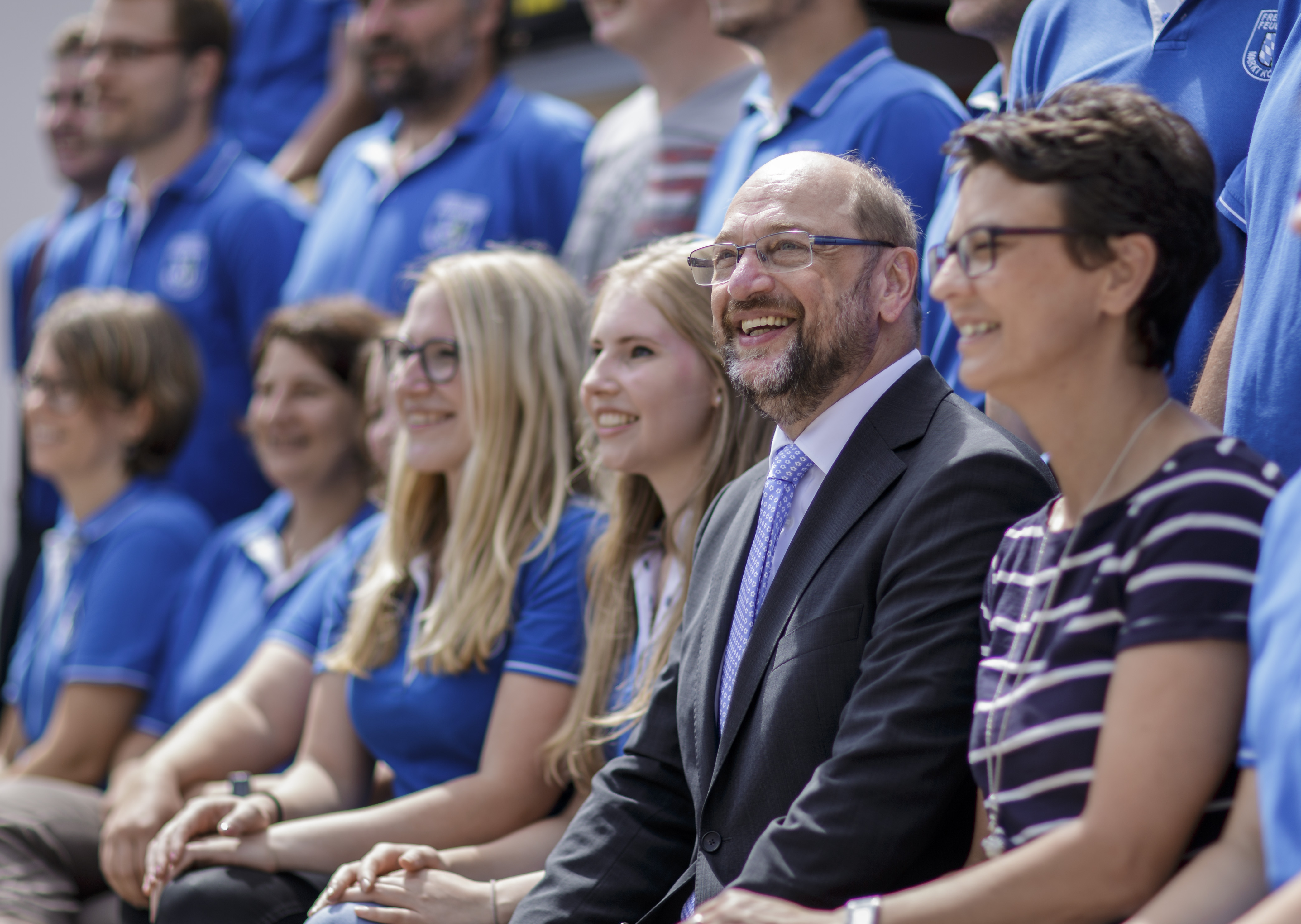 Die junge Generation ist nicht unpolitisch. Es herrsche aber ein Verdruss bzw. ein Misstrauen den Parteien gegenüber, schreibt Manuel Michnikok. Um diese abzubauen brauche es eine Politik der klaren Antworten. 