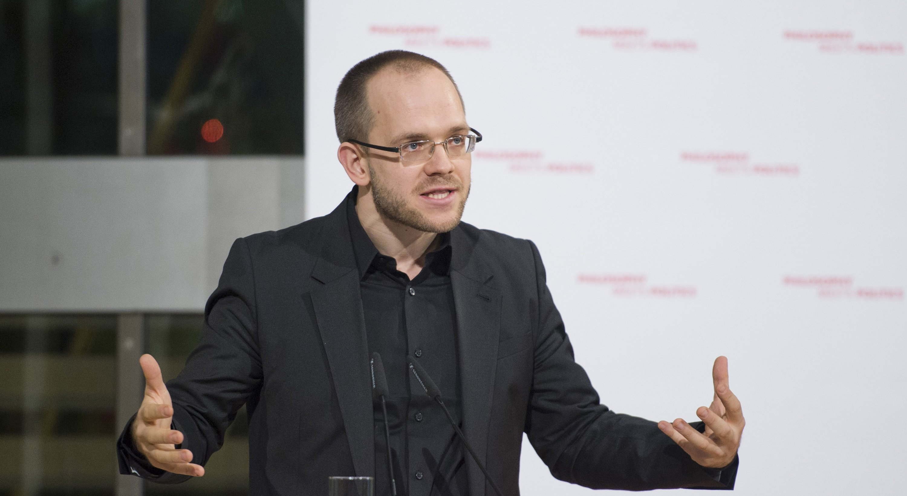 Evgeny Morozov drängt zu schnellem Handeln: „Wenn wir noch weitere fünf Jahre warten, kontrolliert Google alles“, warnt der Internet-Theoretiker von der Harvard University. 