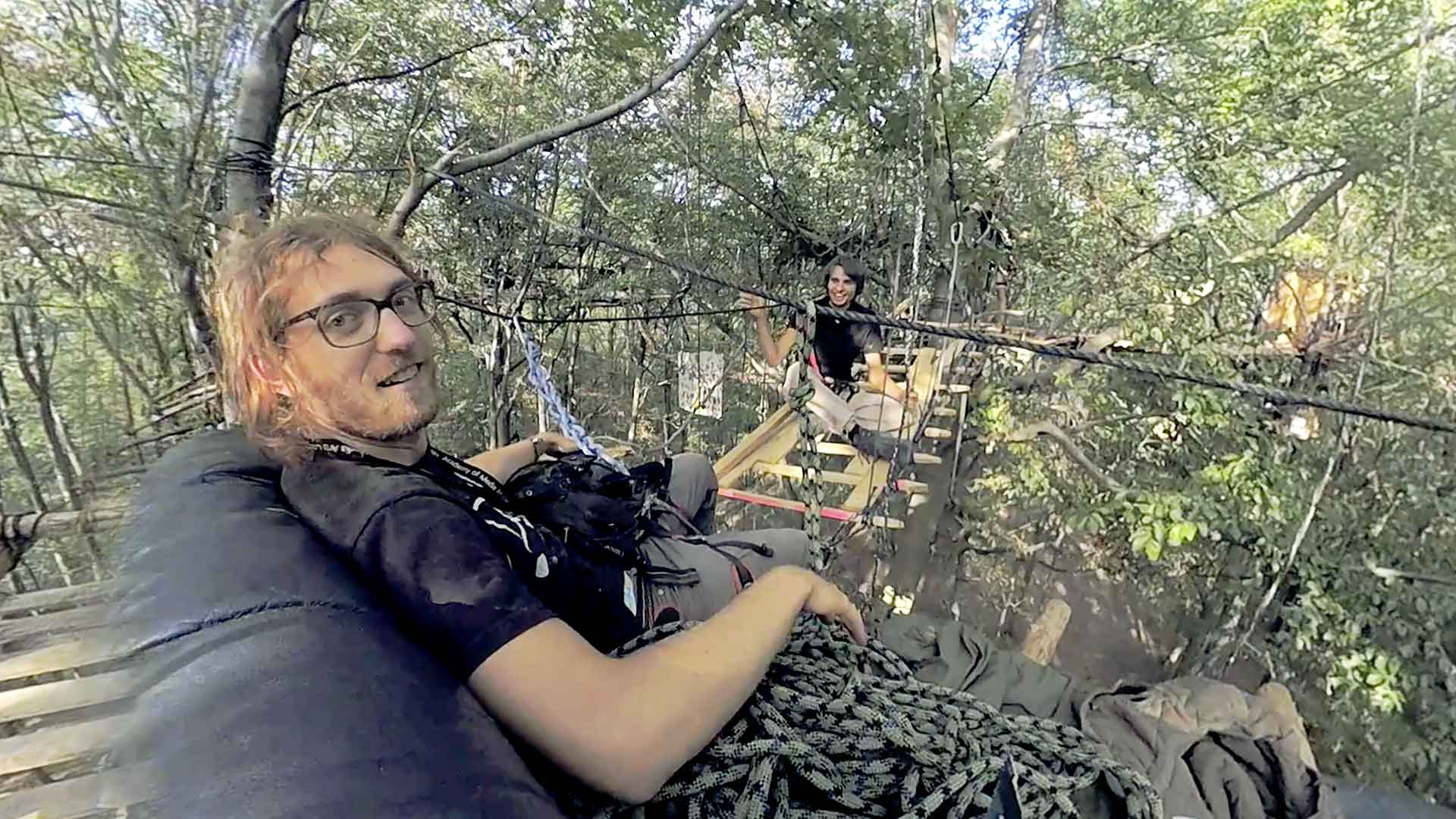 Steffen Meyn bei Dreharbeiten im Hambacher Forst.